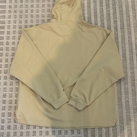 Adidas Men's Beige Basketball Windbreaker - Picture 3 of 3
